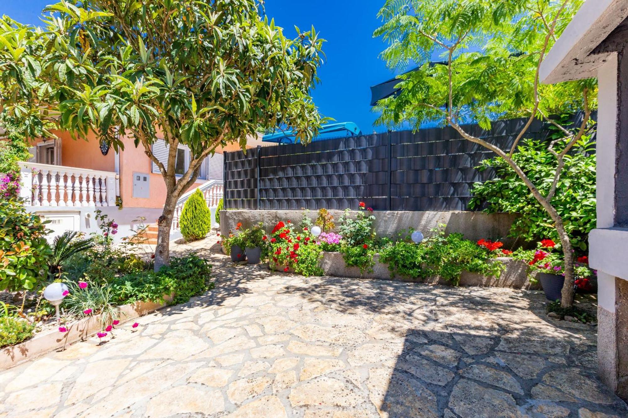 Holiday Home Flora Zadar Extérieur photo